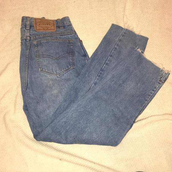 High waisted jeans with cute pocket detailing - Picture 1 of 2